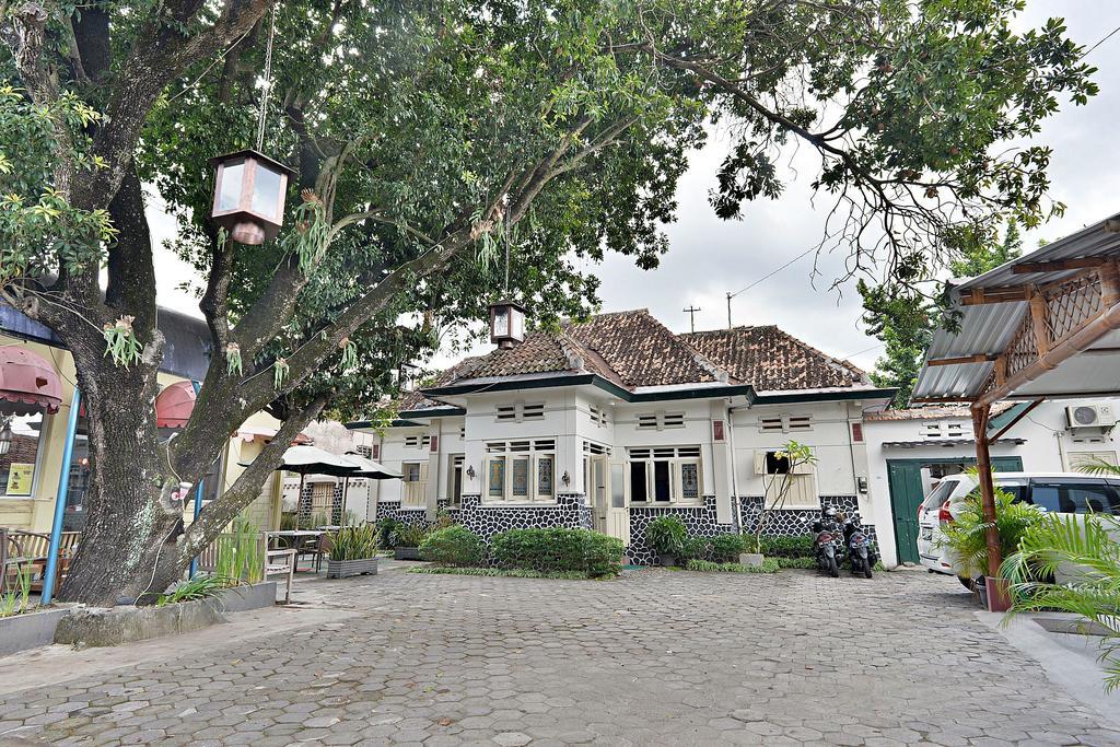 Zen Rooms Panembahan Kraton Yogyakarta Exterior photo
